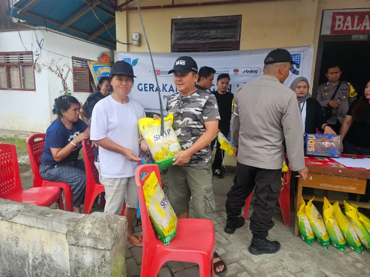 GPM Polri di Langowan Barat, 2.000 Kg Beras SPHP Ludes Terjual